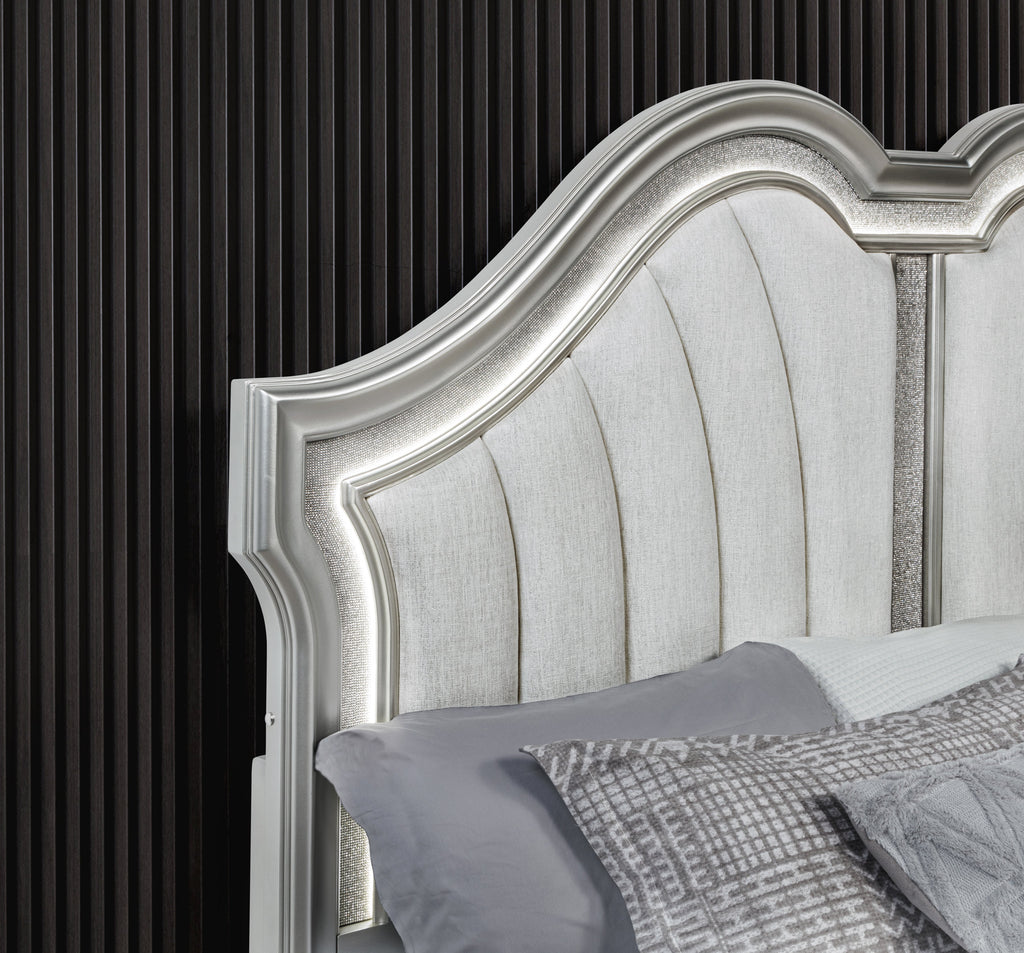 Best Quality Furniture Silver Embossed Wood Bedroom Set with Panel Bed Haus of Elevation